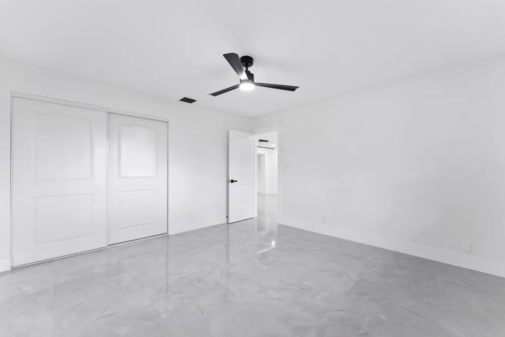 256 GREENBRIER DRIVE Palm Springs, FL 33461