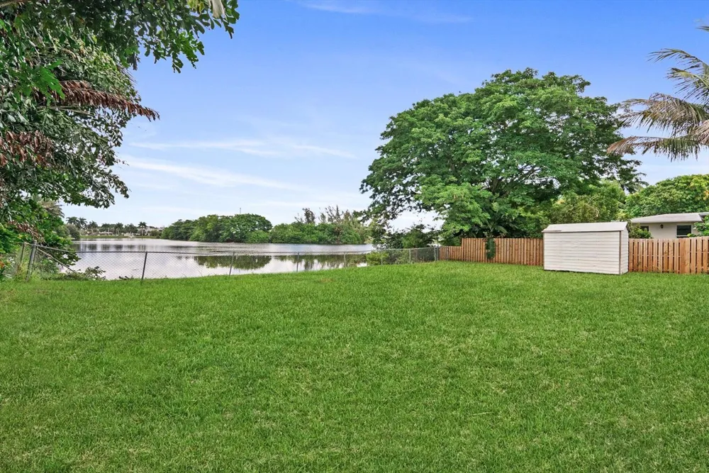 256 GREENBRIER DRIVE Palm Springs, FL 33461