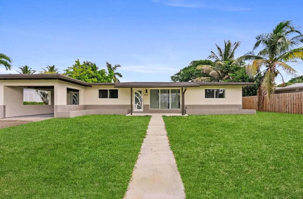 256 GREENBRIER DRIVE Palm Springs, FL 33461