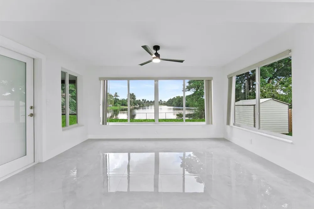 256 GREENBRIER DRIVE Palm Springs, FL 33461