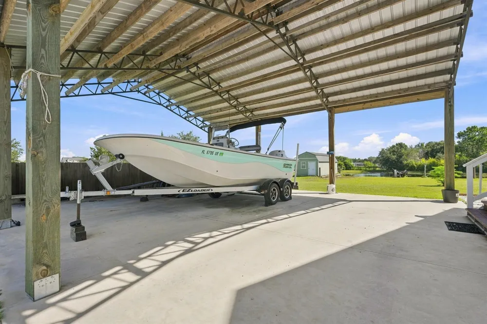 4944 NE 115th Place Okeechobee, FL 34972