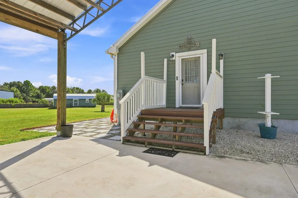 4944 NE 115th Place Okeechobee, FL 34972