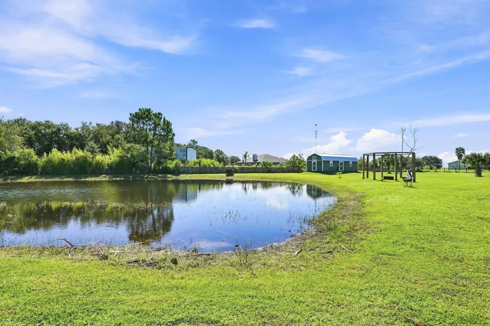 4944 NE 115th Place Okeechobee, FL 34972