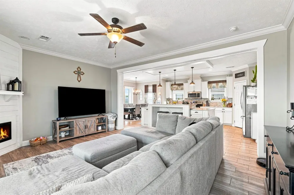 4944 NE 115th Place Okeechobee, FL 34972