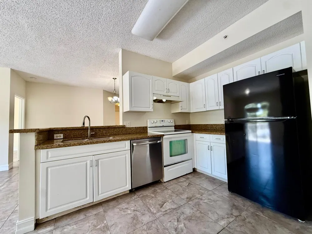 6960 SW 39th Street #E207 Davie, FL 33314