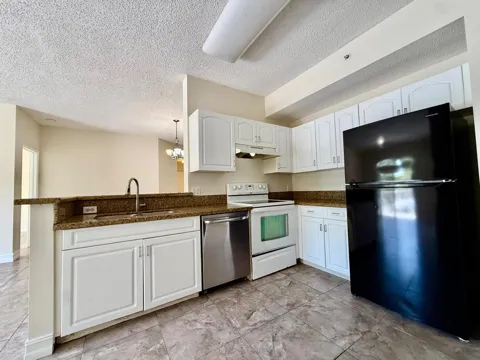 6960 SW 39th Street #E207