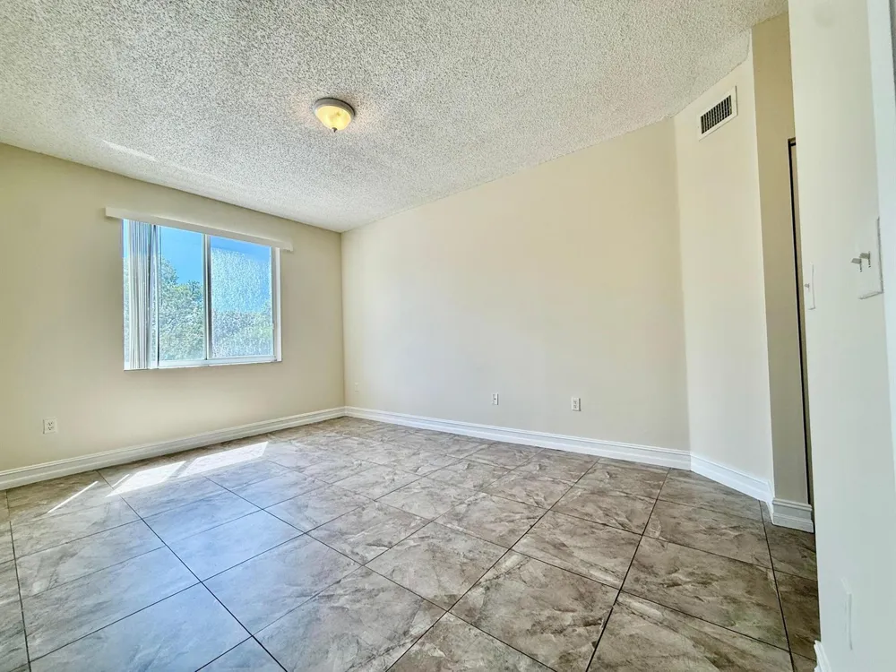 6960 SW 39th Street #E207 Davie, FL 33314
