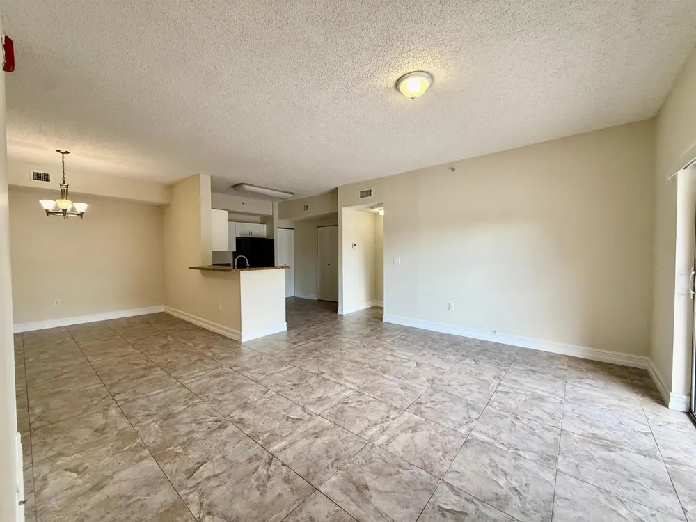 6960 SW 39th Street #E207 Davie, FL 33314