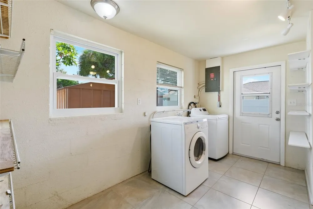 1015 FUNDY ROAD Venice, FL 34293