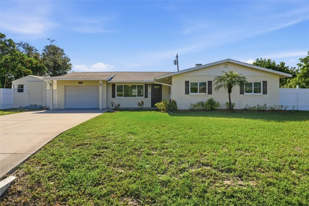 1015 FUNDY ROAD Venice, FL 34293