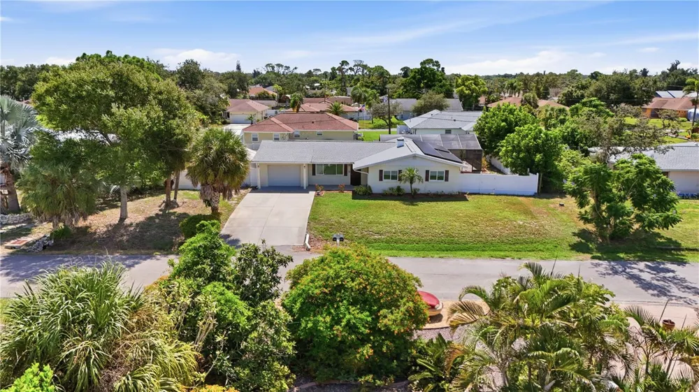 1015 FUNDY ROAD Venice, FL 34293