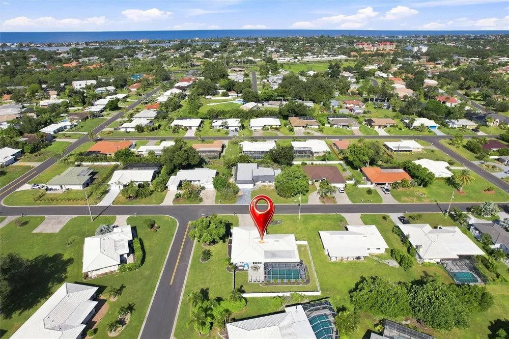 302 DEGAS DRIVE Nokomis, FL 34275