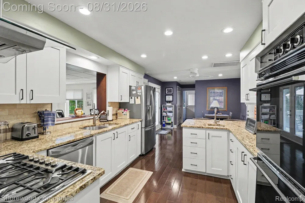 3144 Upton Drive Troy City, MI 48084
