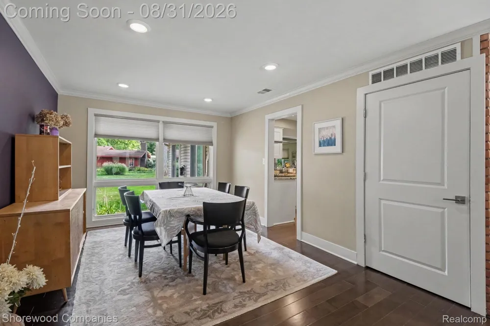 3144 Upton Drive Troy City, MI 48084