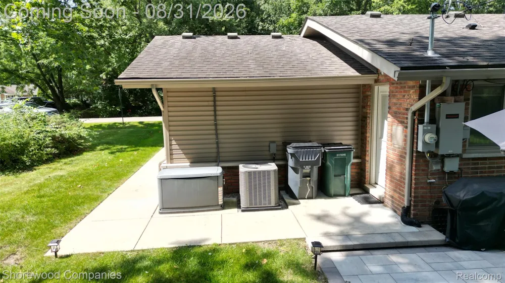3144 Upton Drive Troy City, MI 48084