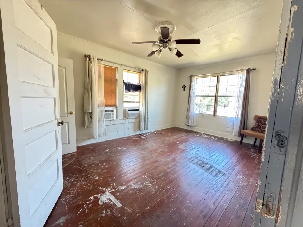 418 Bunert Corsicana, TX 75110