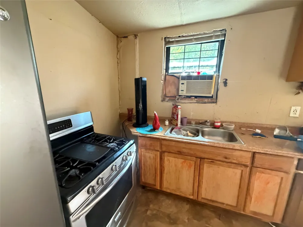 418 Bunert Corsicana, TX 75110