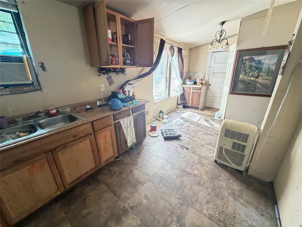 418 Bunert Corsicana, TX 75110
