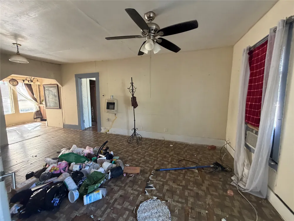 418 Bunert Corsicana, TX 75110