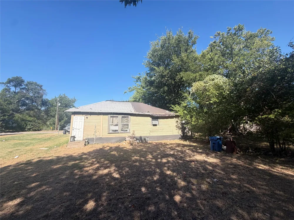 418 Bunert Corsicana, TX 75110
