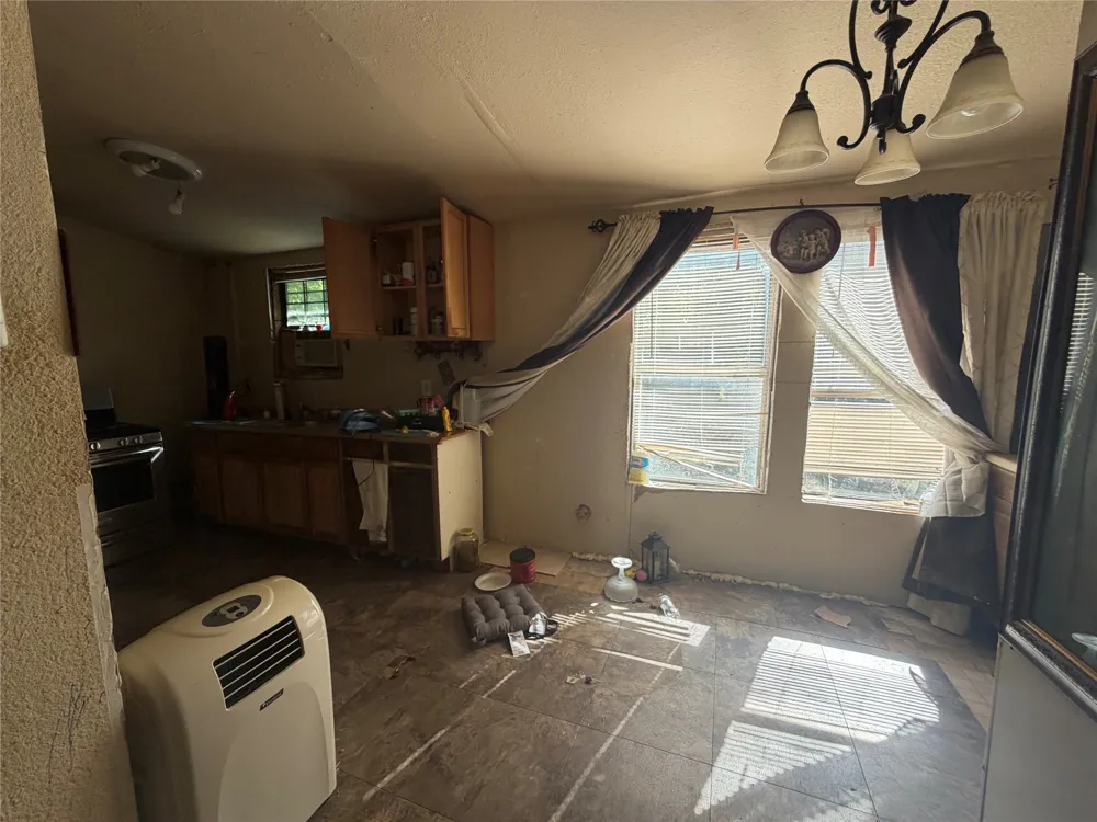 418 Bunert Corsicana, TX 75110