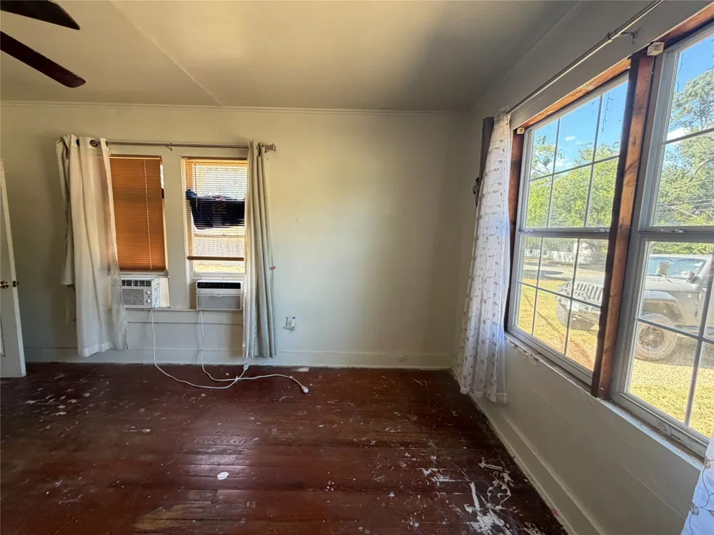 418 Bunert Corsicana, TX 75110