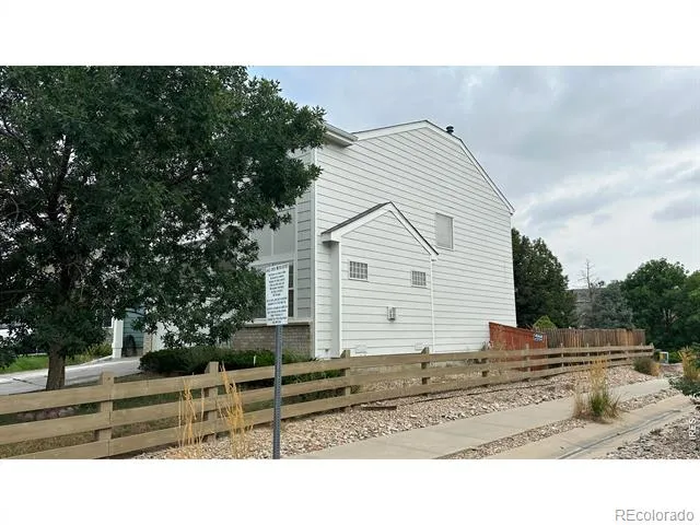 9758 Joliet Circle Commerce City, CO 80022
