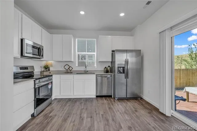 828 Yankee Boy Loop Elizabeth, CO 80107