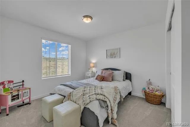 828 Yankee Boy Loop Elizabeth, CO 80107