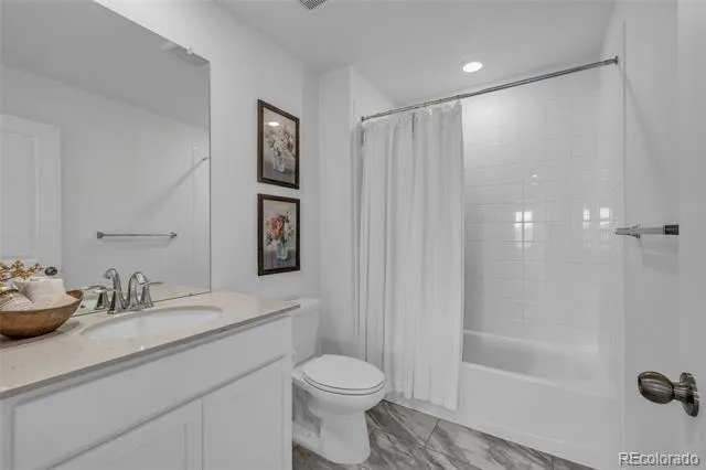 828 Yankee Boy Loop Elizabeth, CO 80107