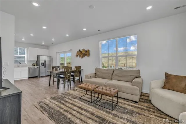 828 Yankee Boy Loop Elizabeth, CO 80107