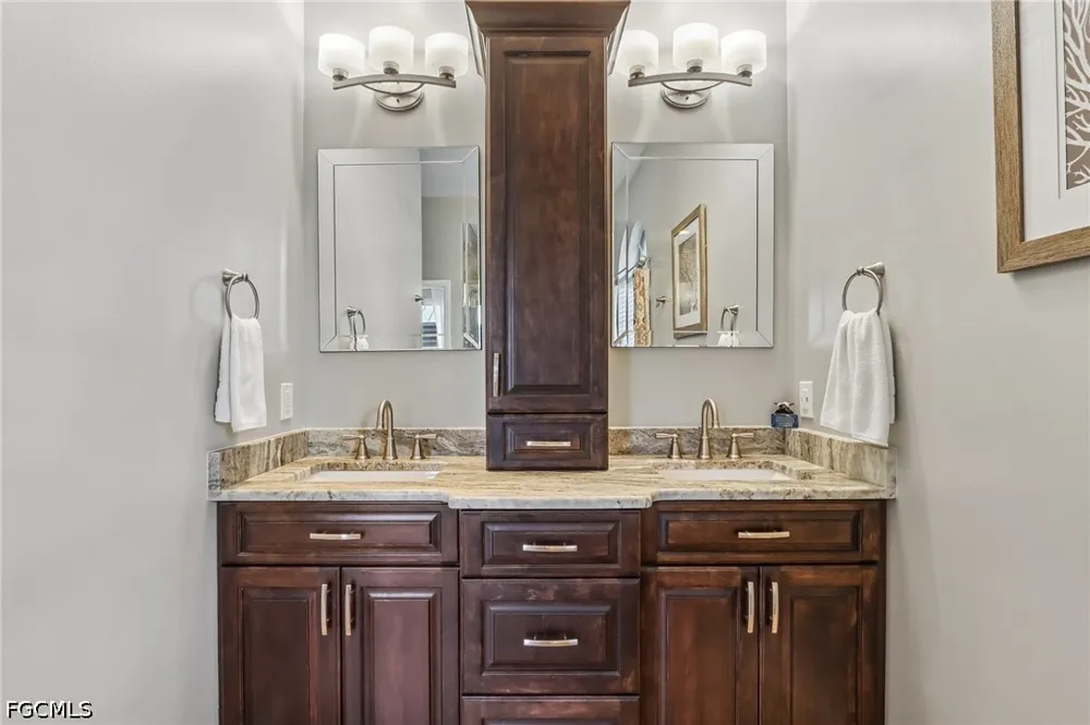 Royal Tee Circle Cape Coral, FL 33991