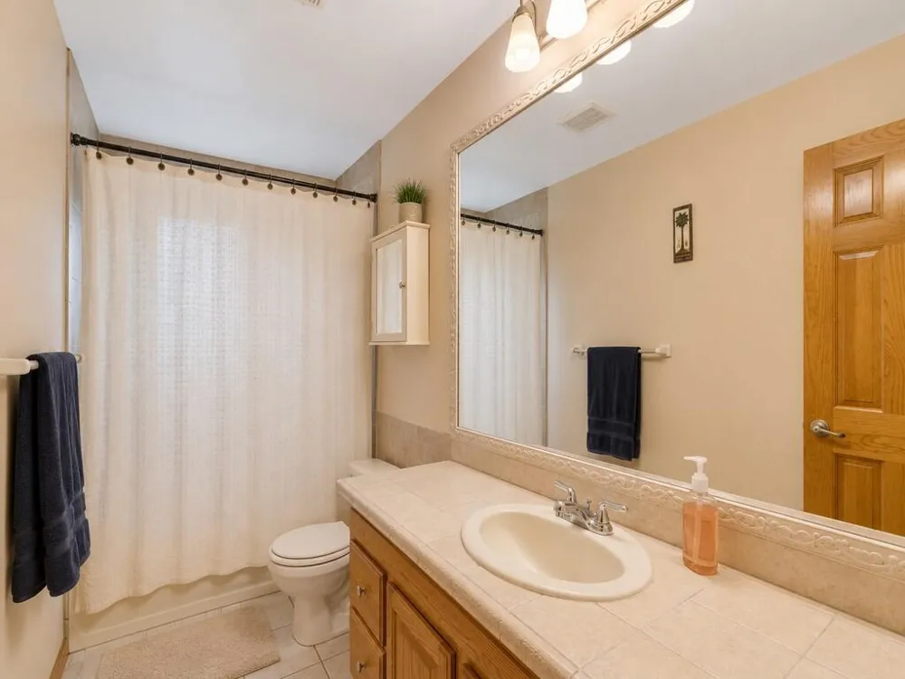 689 CABALLERO AVENUE SE Palm Bay, FL 32909
