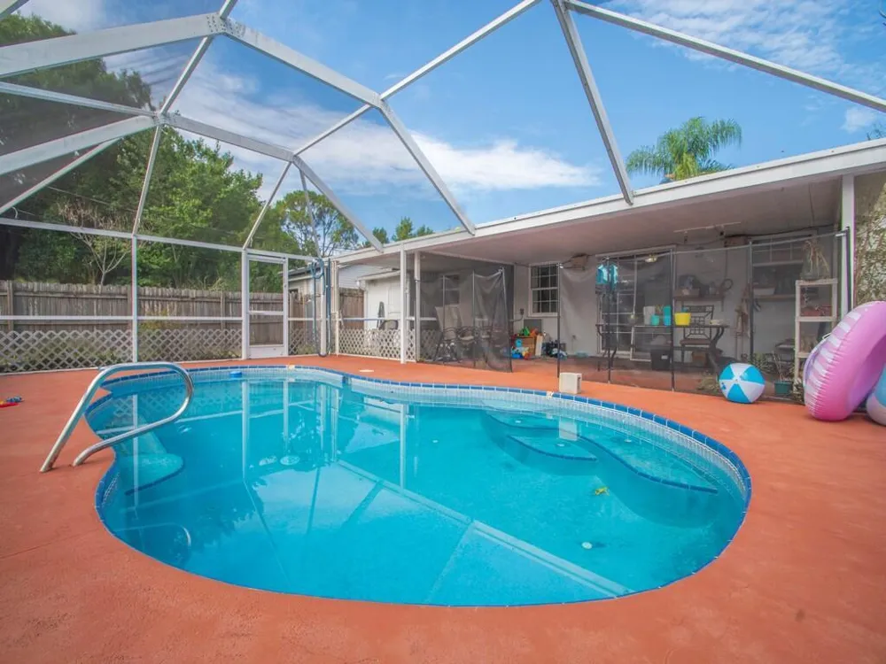689 CABALLERO AVENUE SE Palm Bay, FL 32909