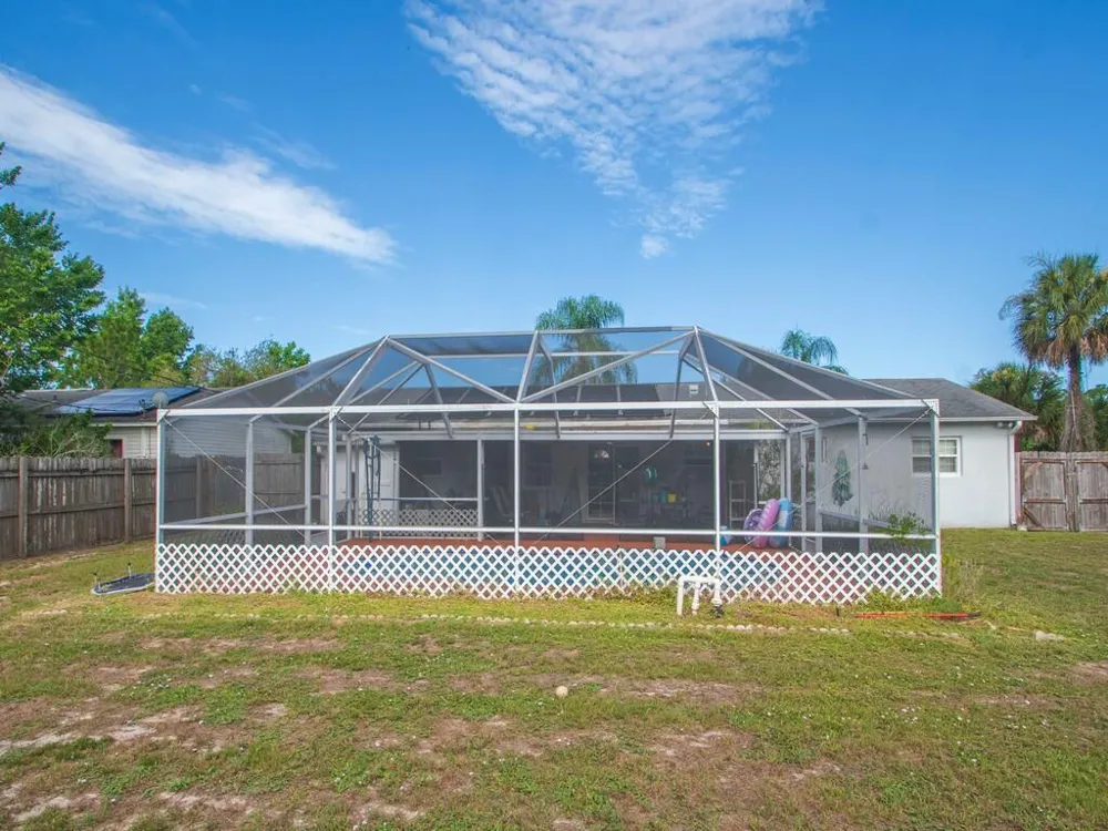 689 CABALLERO AVENUE SE Palm Bay, FL 32909