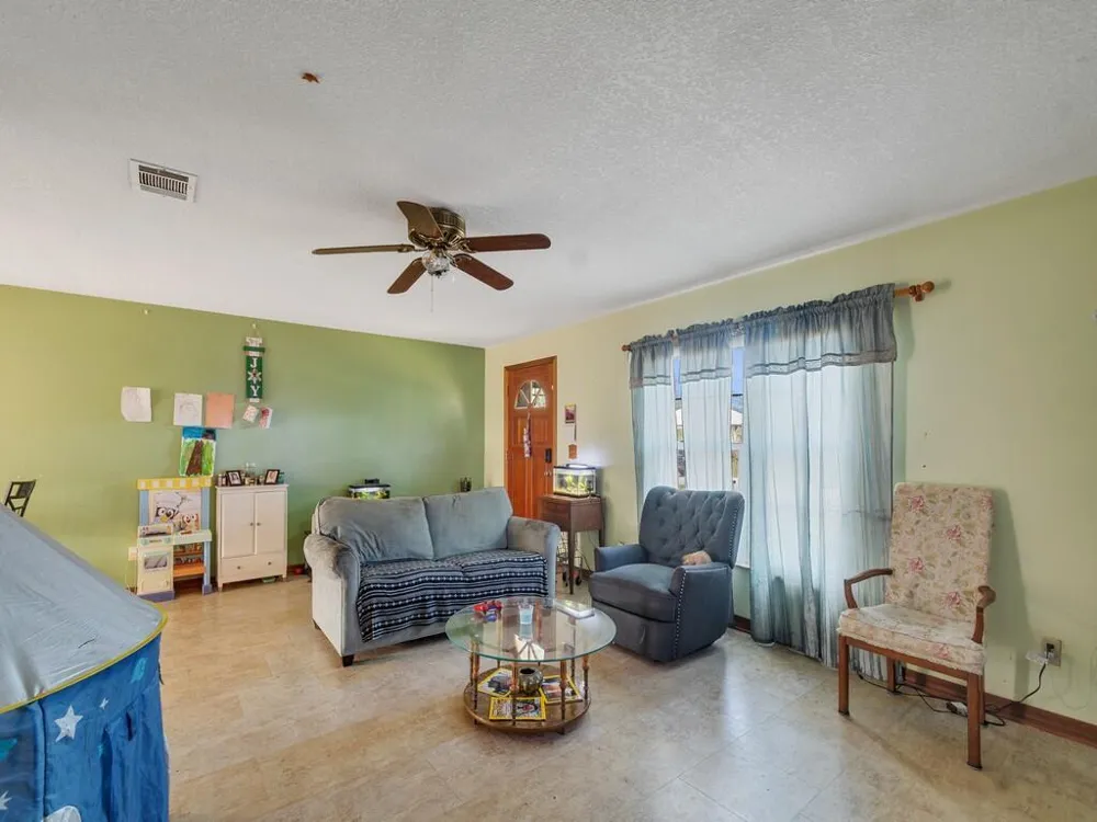 689 CABALLERO AVENUE SE Palm Bay, FL 32909