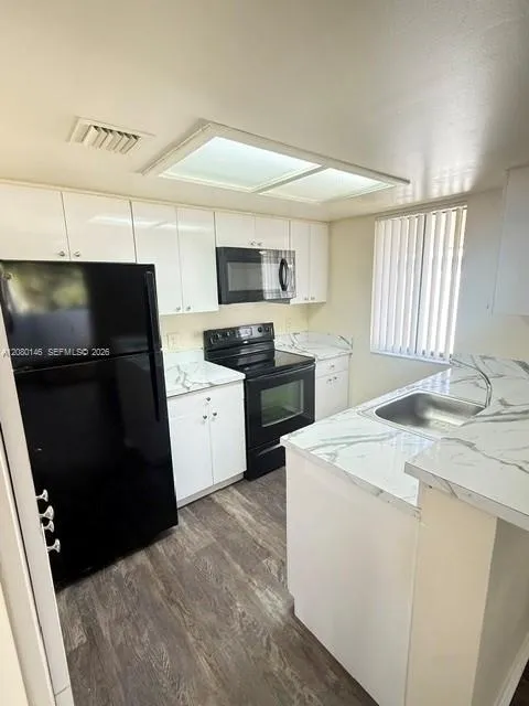 8331 Coral Lake Dr #8331 Coral Springs, FL 33065