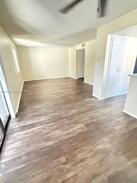 8331 Coral Lake Dr #8331 Coral Springs, FL 33065