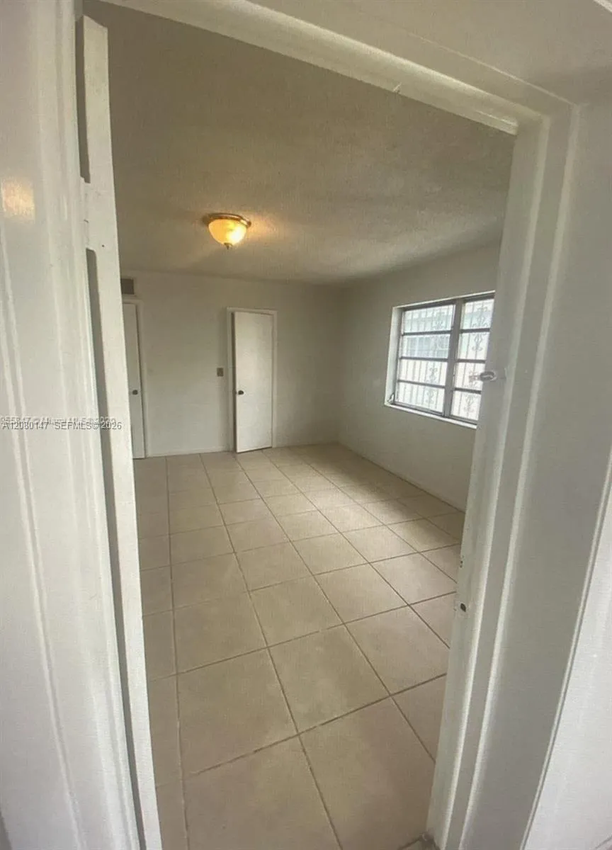 526 SW 64th Ave #4 Miami, FL 33144