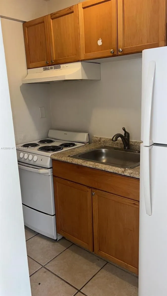 526 SW 64th Ave #4 Miami, FL 33144