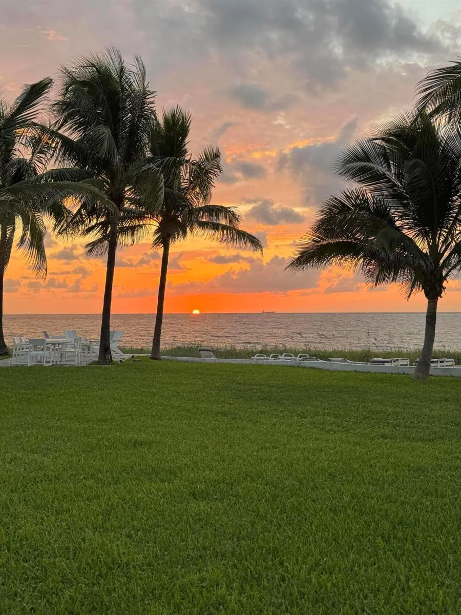 1041 HILLSBORO MILE #11 Hillsboro Beach, FL 33062