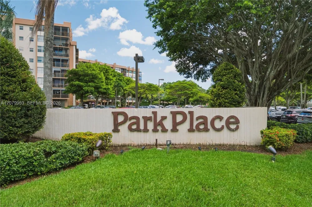 900 Saint Charles Pl #310 Pembroke Pines, FL 33026