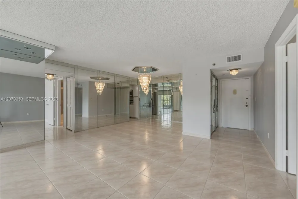 900 Saint Charles Pl #310 Pembroke Pines, FL 33026