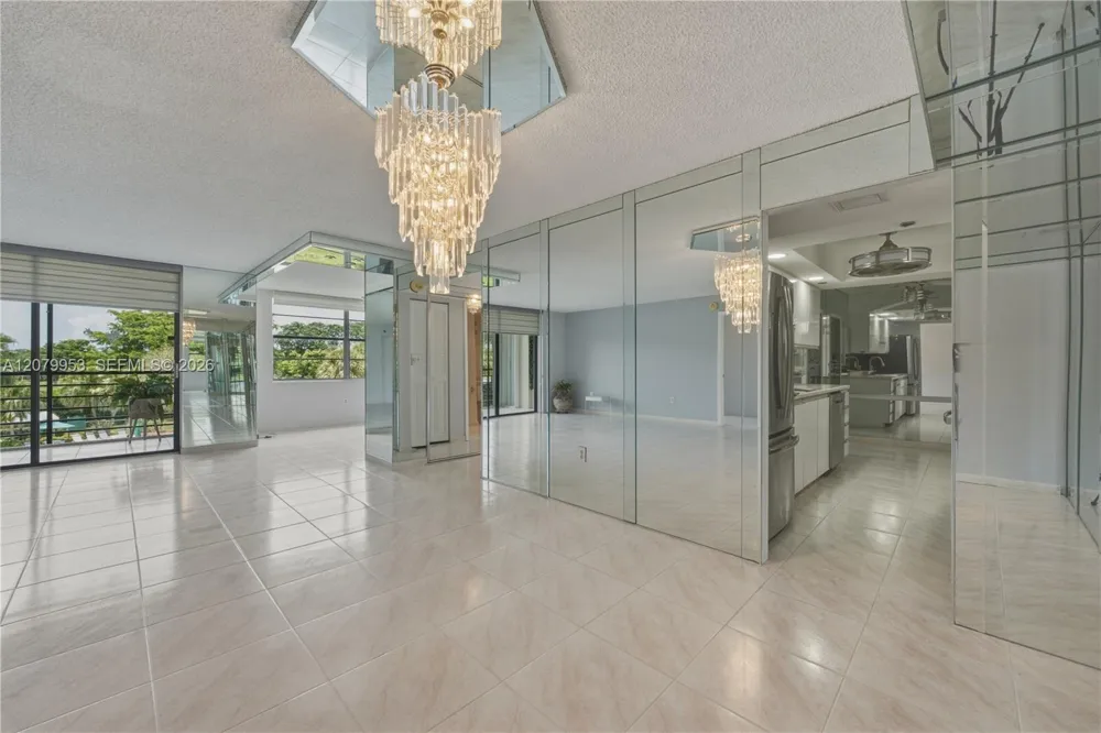 900 Saint Charles Pl #310 Pembroke Pines, FL 33026