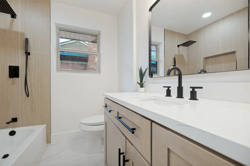 9102 Lindaro Lane Dallas, TX 75228