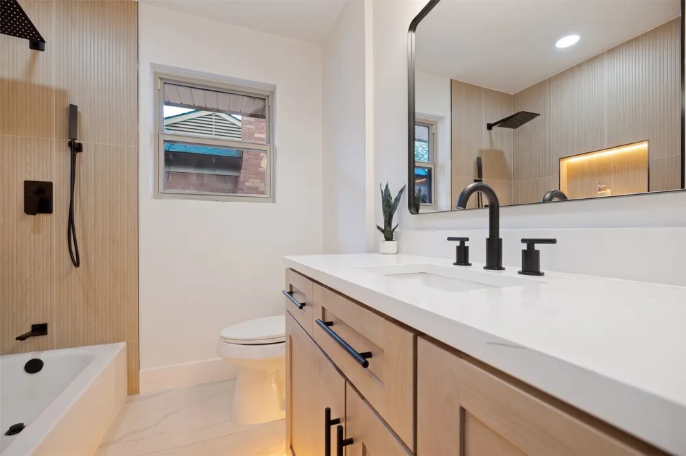 9102 Lindaro Lane Dallas, TX 75228