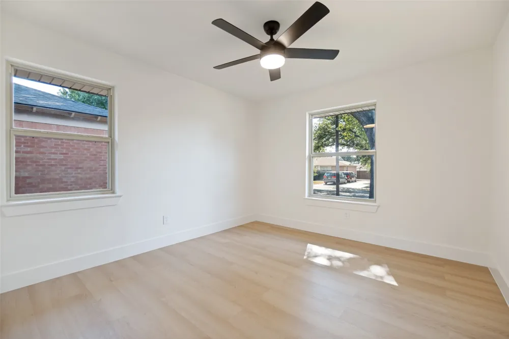 9102 Lindaro Lane Dallas, TX 75228
