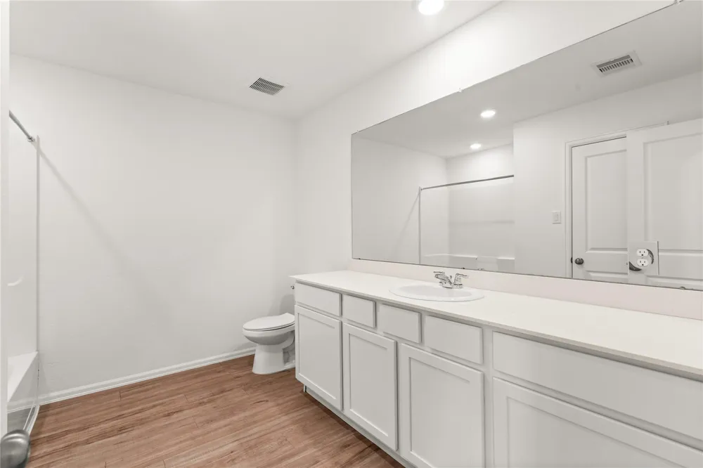 1938 Foxtail Creek Ct Crosby, TX 77532