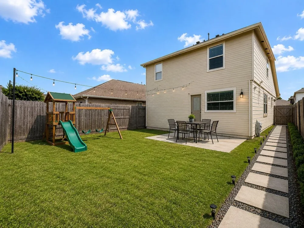 1938 Foxtail Creek Ct Crosby, TX 77532