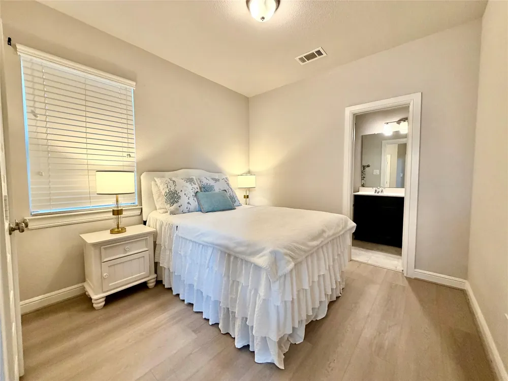 6503 Jesse Creek Lane Sugar Land, TX 77479